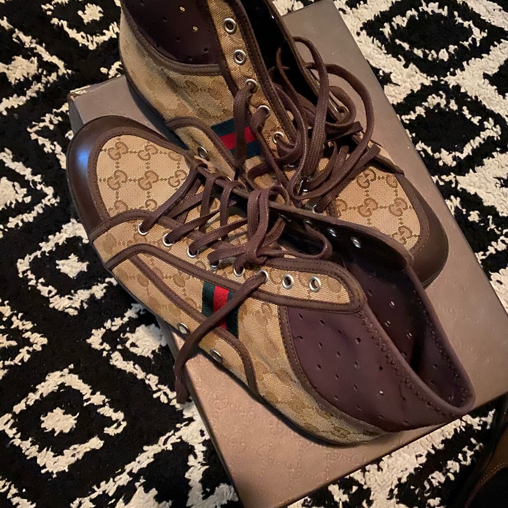 Authentic Gucci sneaker